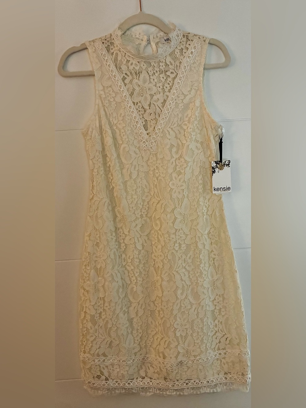 Kensie Cream Lace Sleeveless Midi Dress